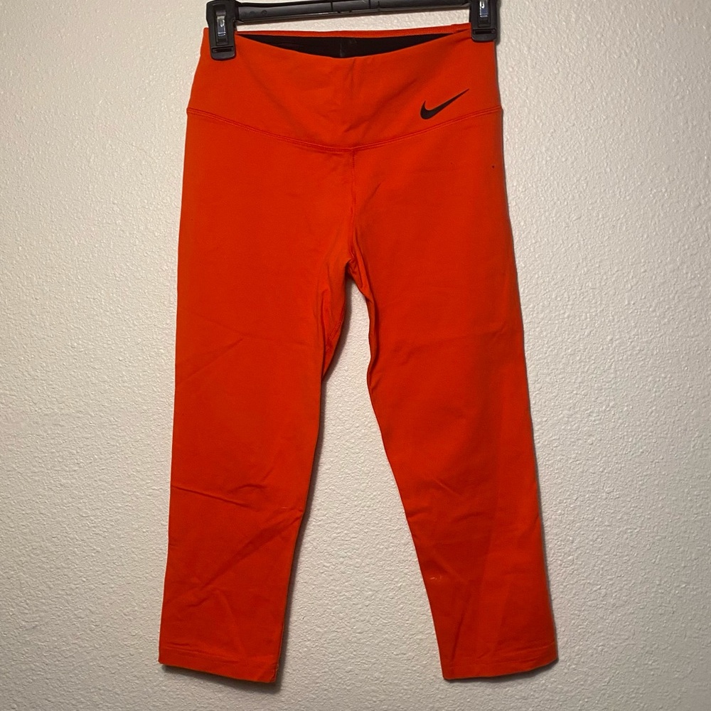 Nike & Scorpio cropped leggings